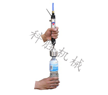  Сǻ